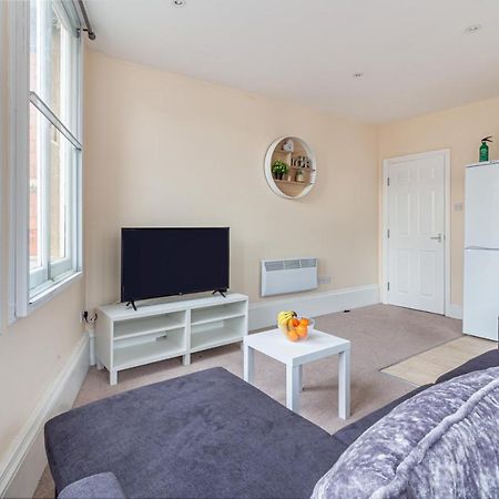 Guest Homes - Trinity Flat Worcester Eksteriør billede