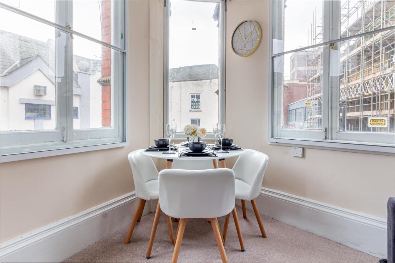 Guest Homes - Trinity Flat Worcester Eksteriør billede